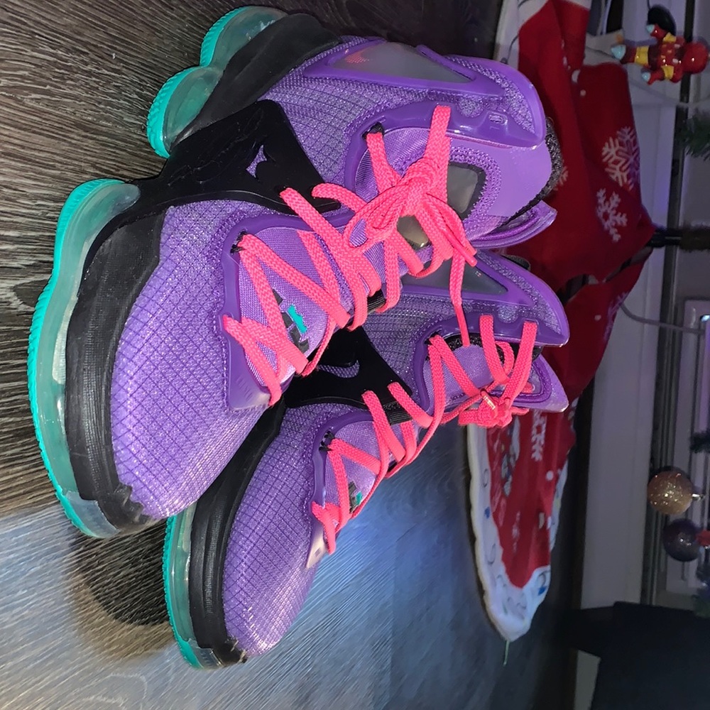 Nike Men's LeBron 19 Basketball Shoes || SIZE 7